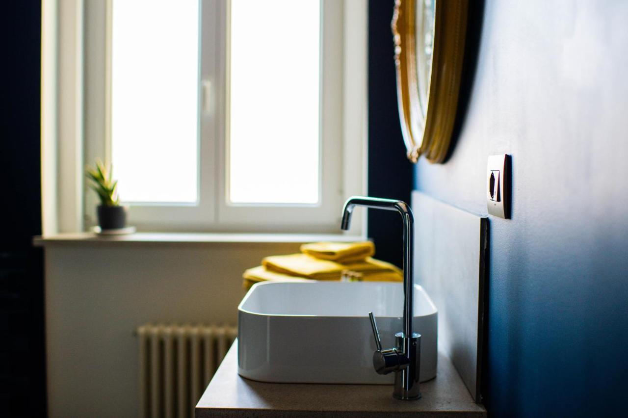The Lion'S Den Bnb Trieste Bagian luar foto