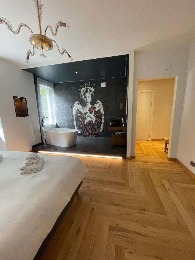 The Lion'S Den Bnb Trieste Bagian luar foto