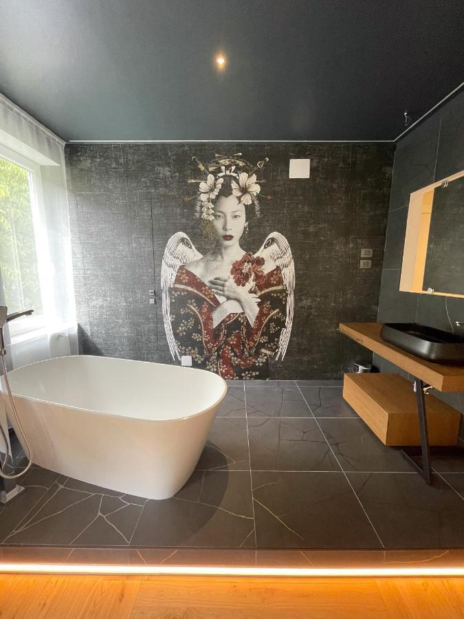 The Lion'S Den Bnb Trieste Bagian luar foto